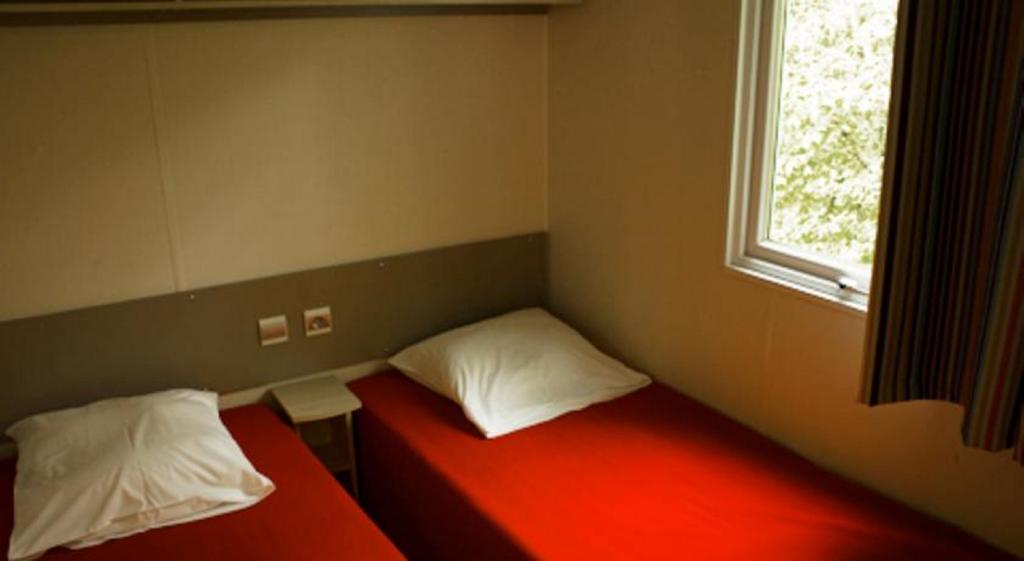 מלון Clécy Camping Des Rochers Des Parcs חדר תמונה