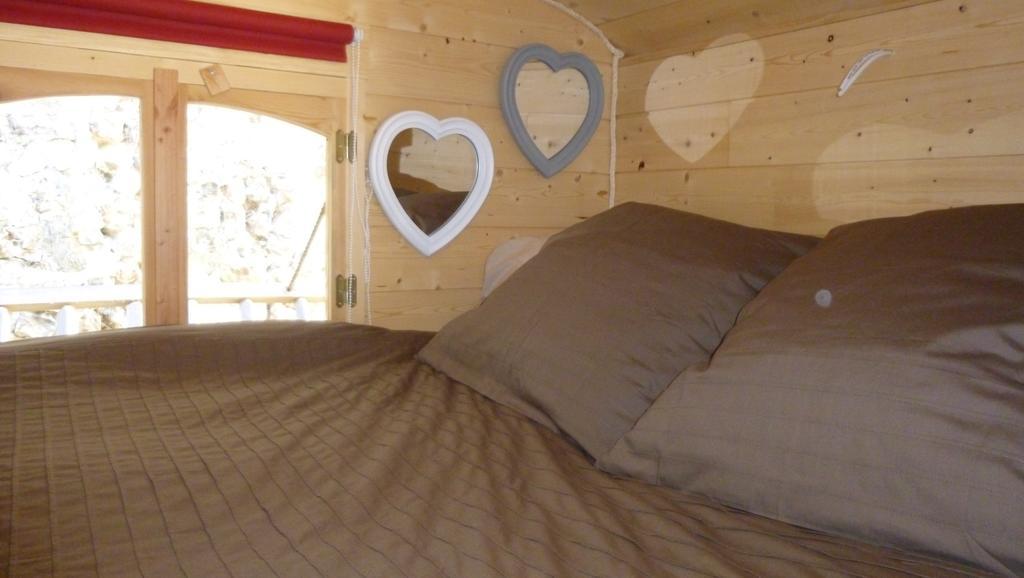 מלון Clécy Camping Des Rochers Des Parcs מראה חיצוני תמונה